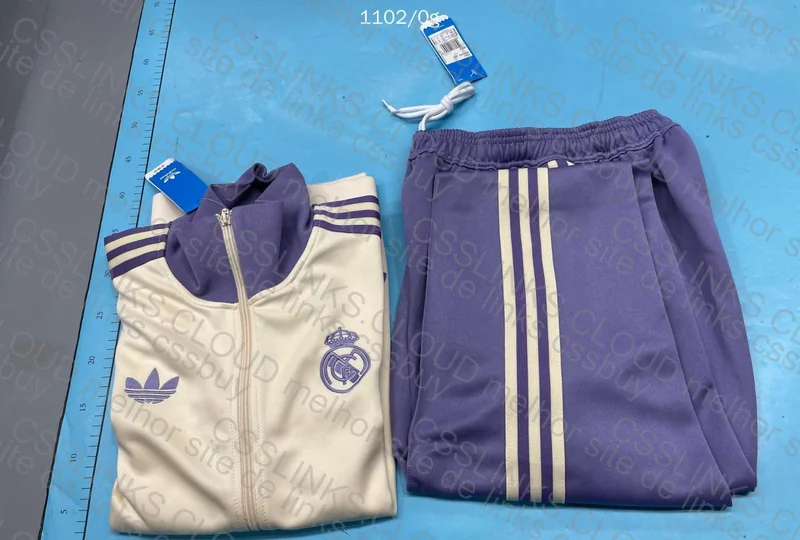 Tracksuit Real Madrid originals 4