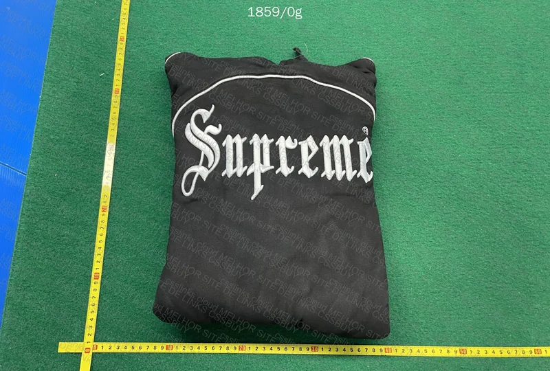 Tracksuit supreme