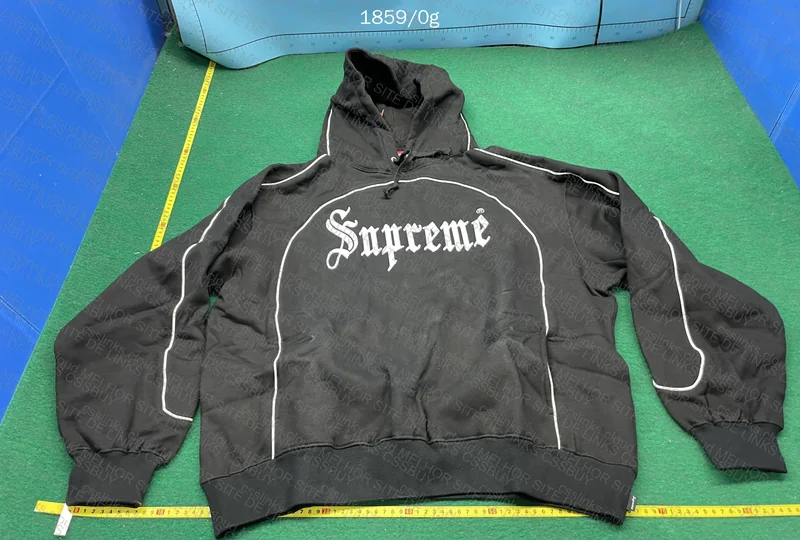 Tracksuit supreme 3