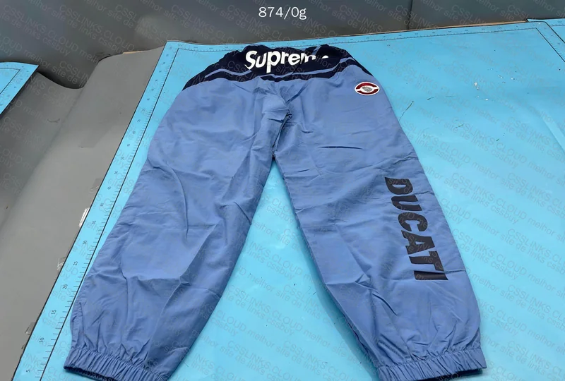 Tracksuit Supreme x Ducati 4