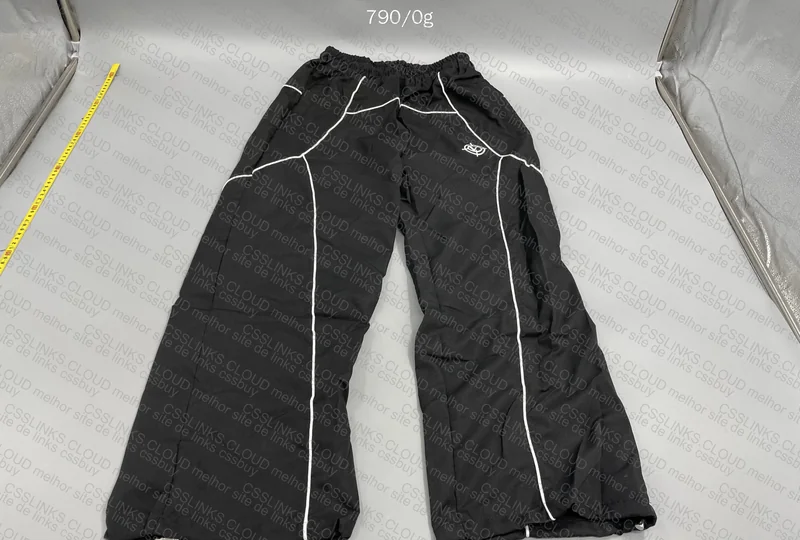 Tracksuit vicinity 3