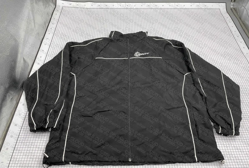 Tracksuit Vicinity 3