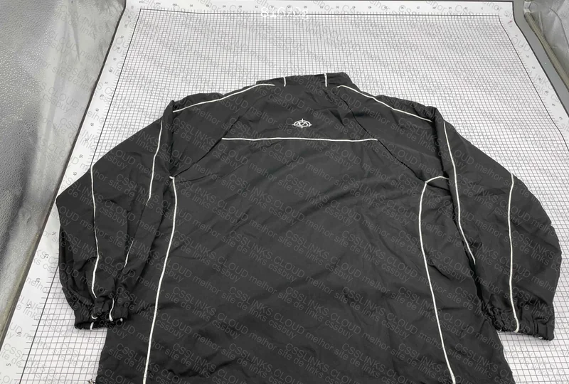 Tracksuit Vicinity 6