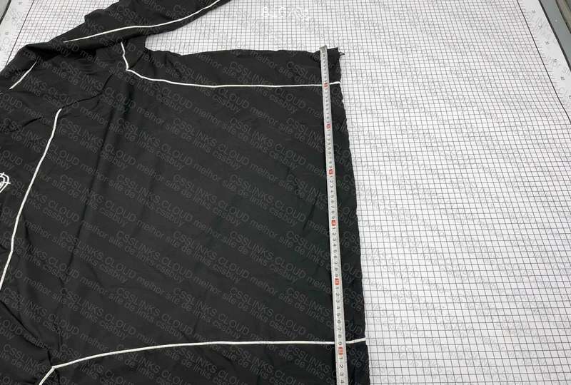 Tracksuit Vicinity 8
