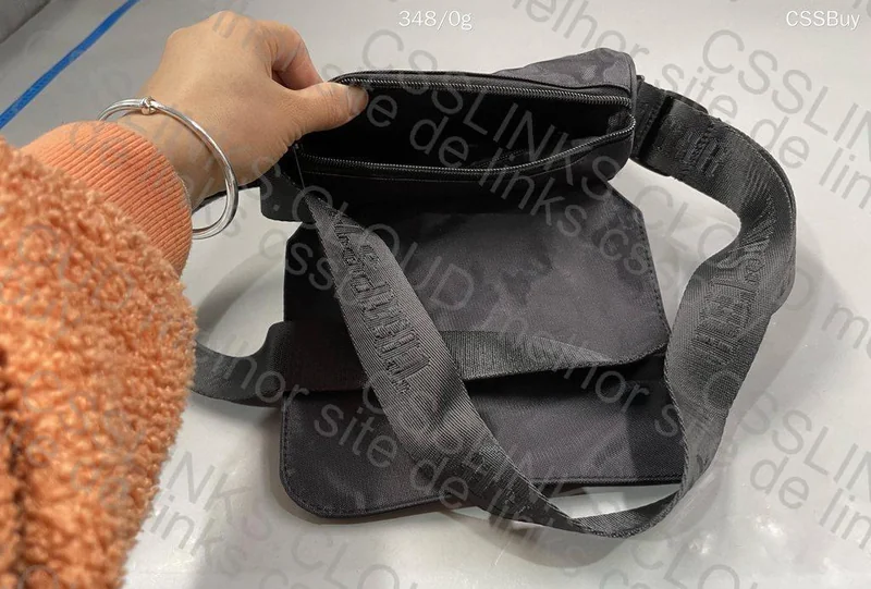 TRAPSTAR SHOULDER BAG 5