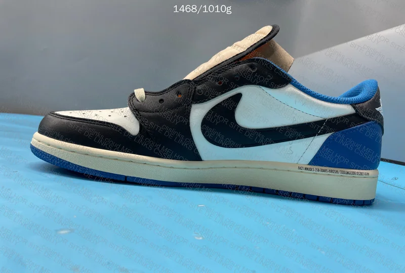 Travis AJ1 low fragment 2