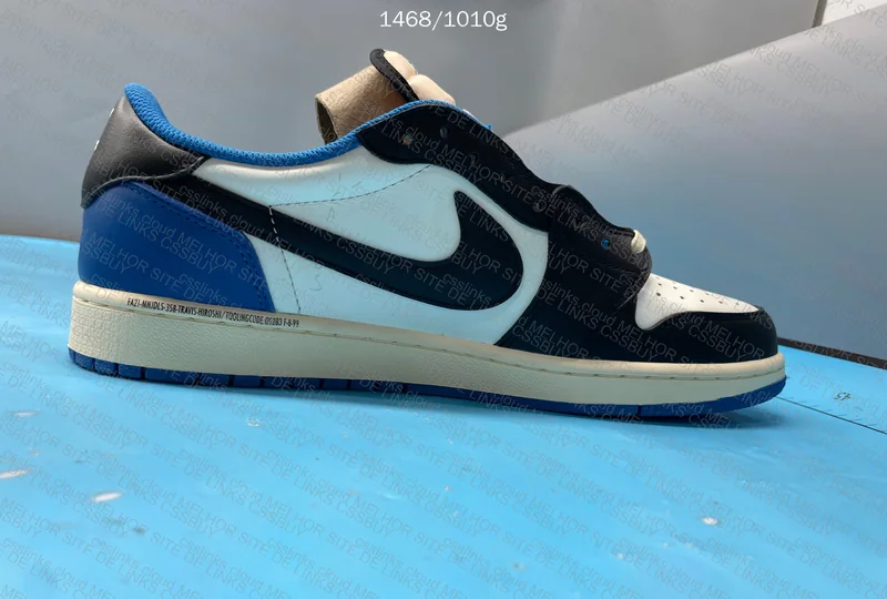 Travis AJ1 low fragment 4