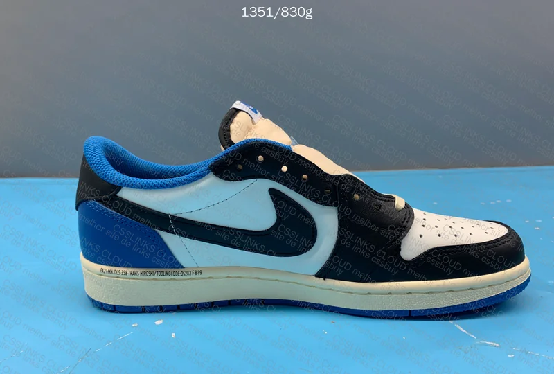 Travis AJ1 low fragment