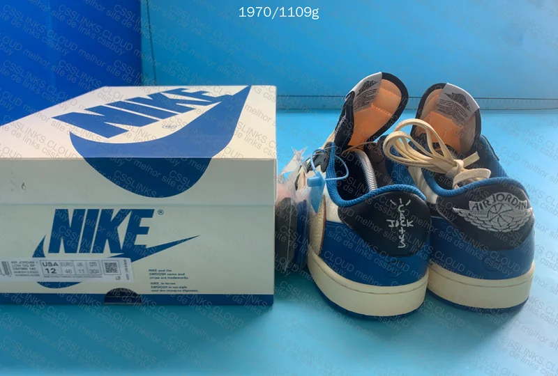 Travis AJ1 low fragment