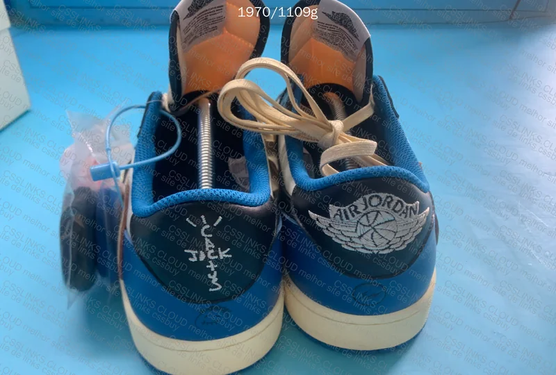 Travis AJ1 low fragment 10