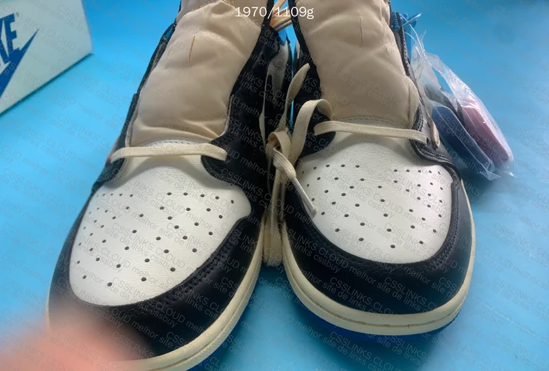 Travis AJ1 low fragment 9