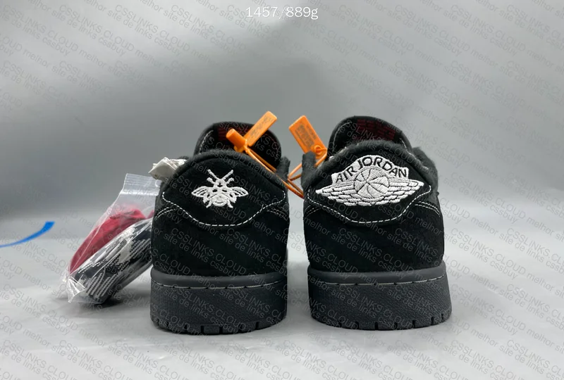 Travis Black Phantom GL ? 4