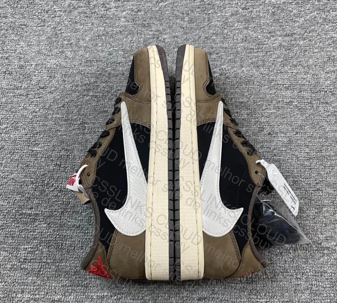 Travis Mocha 4