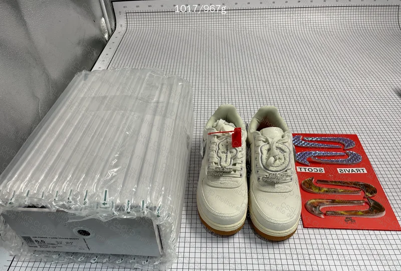 Travis Scott - Air Force 1 10