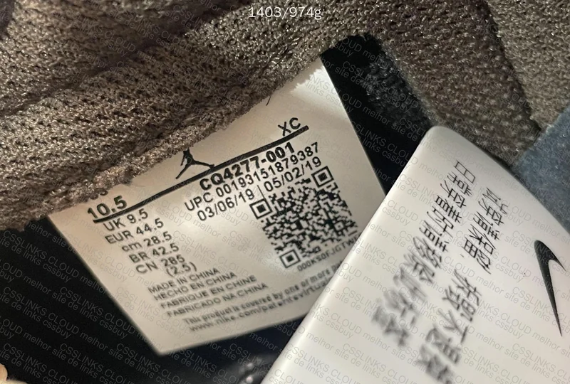Travis Scott - Air Jordan 1 Dark Mocha