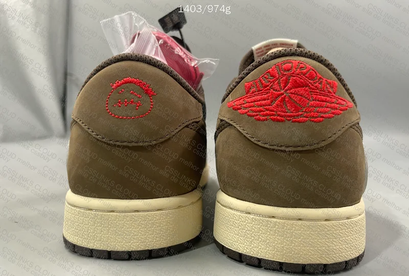 Travis Scott - Air Jordan 1 Dark Mocha 6