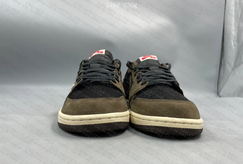 Travis Scott - Air Jordan 1 Low Mocha 5