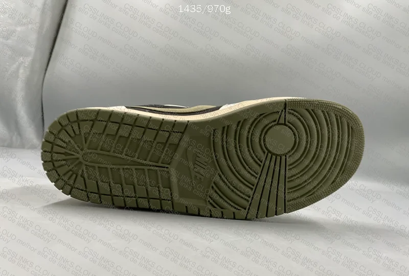 Travis Scott Air Jordan 1 Low OG “Olive” 4