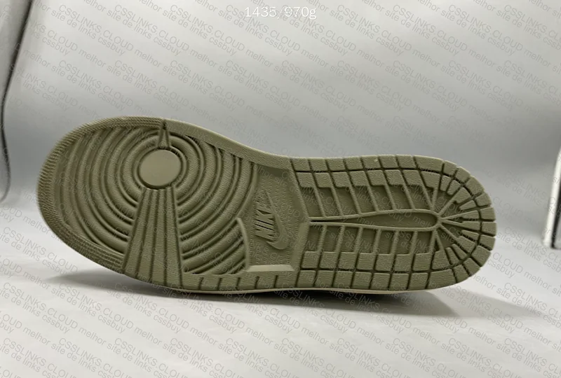 Travis Scott Air Jordan 1 Low OG “Olive” 9