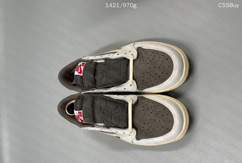 Travis Scott Air jordan 1 low Reverse Mocha 4