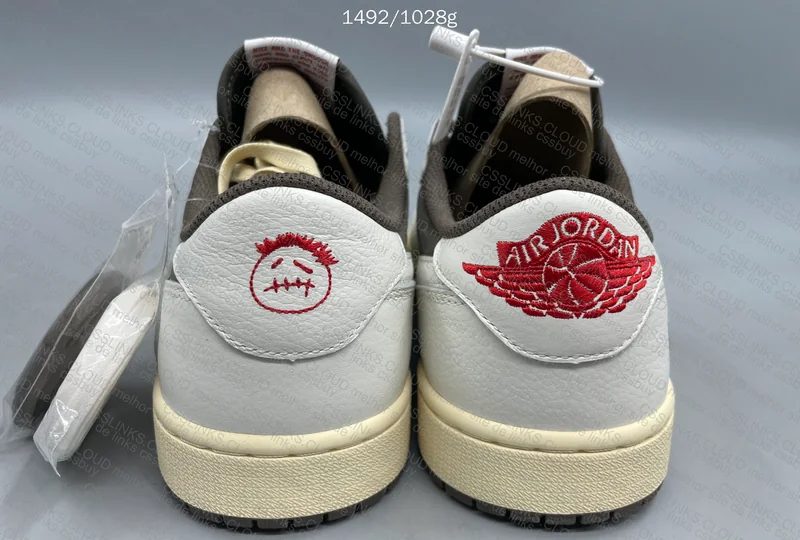 Travis Scott - Air Jordan 1 Low Reverse Mocha 2