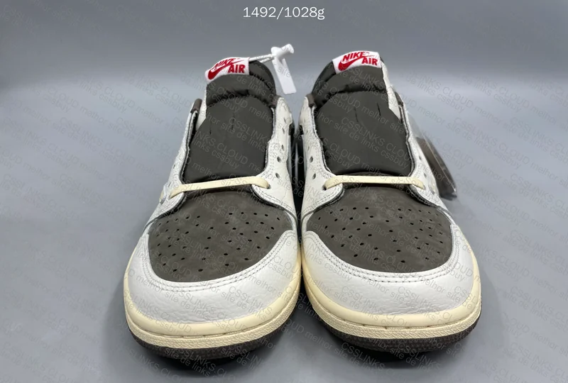 Travis Scott - Air Jordan 1 Low Reverse Mocha 4