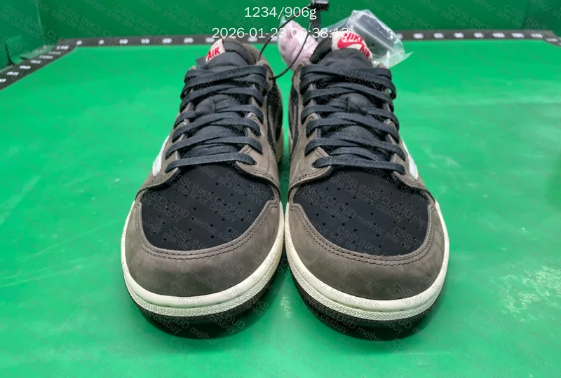 Travis Scott Dark Mocha 3