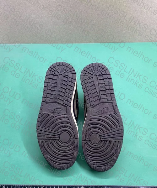 Travis Scott Dark Mocha 250y 2