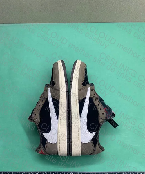 Travis Scott Dark Mocha 250y 4