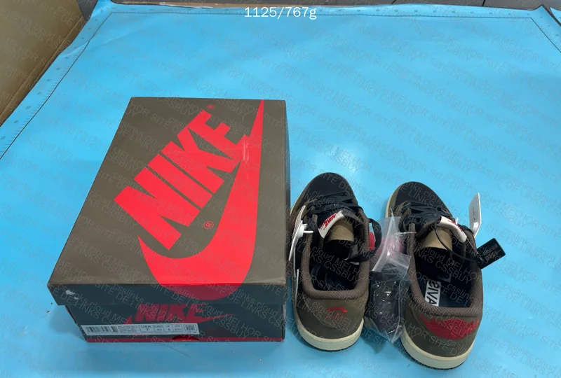 Travis Scott Dark Mocha PK 4