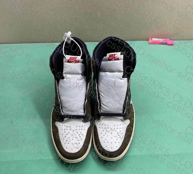Travis Scott Jordan 1 High Mocha 6