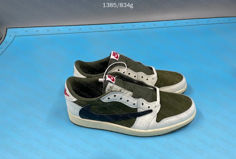 Travis Scott Jordan 1 Low Medium Olive / salle