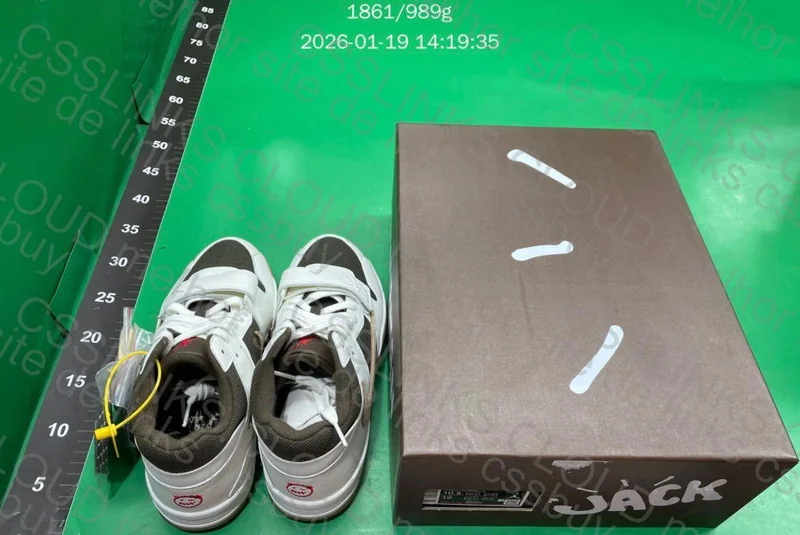 Travis Scott Jordan Jumpman Jack sail