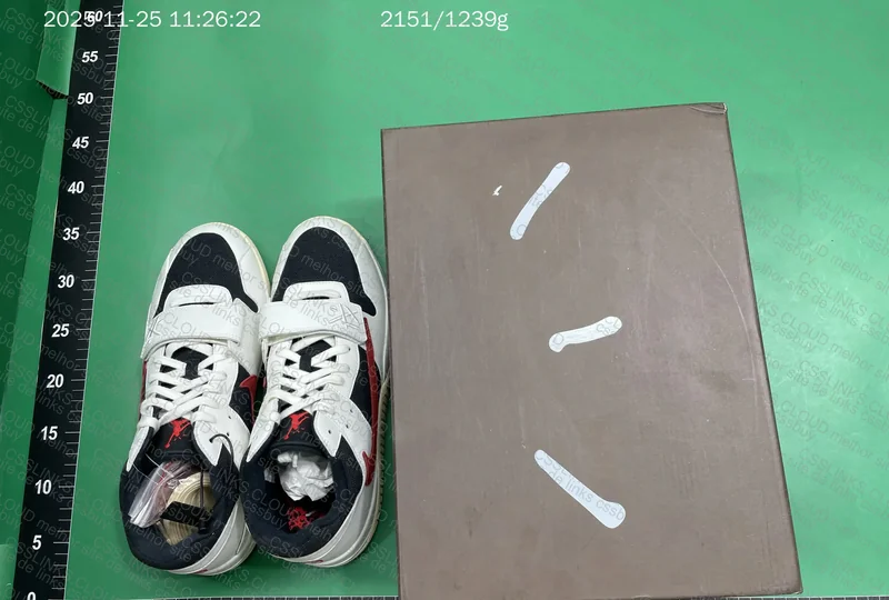 Travis Scott Jordan Jumpman Jack "University Red” 7