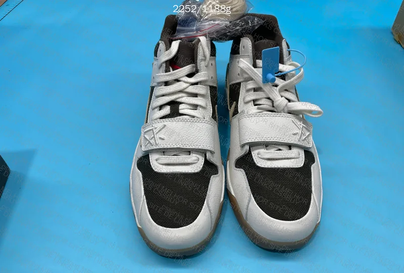 Travis Scott Jumpman Jack Sail 10