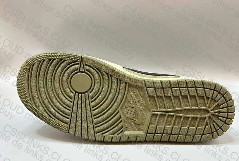 Travis Scott Medium Olive 4
