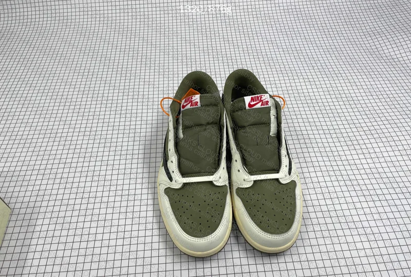Travis Scott Medium Olive