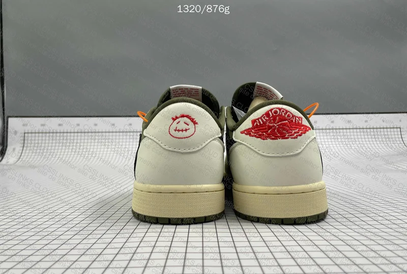 Travis Scott Medium Olive 2