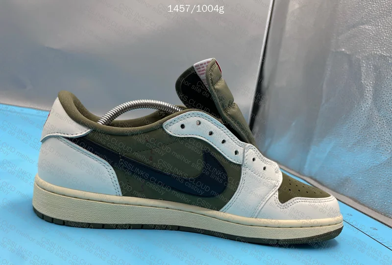 Travis Scott Medium Olive