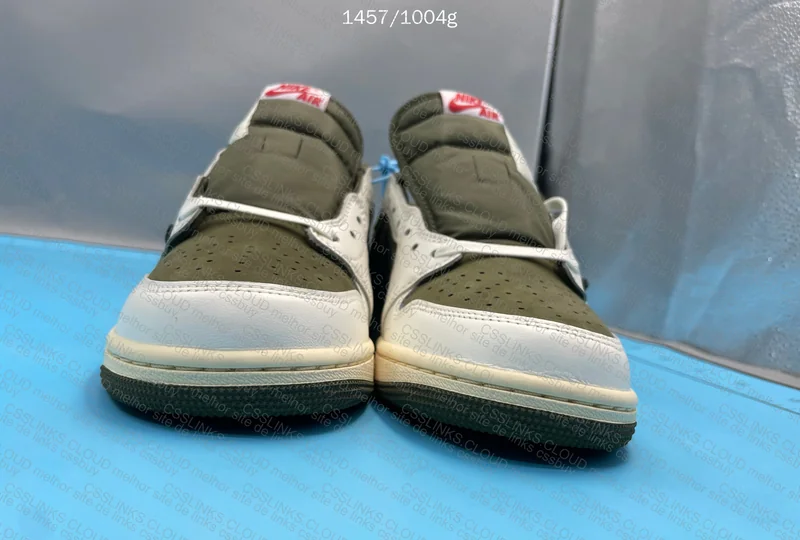 Travis Scott Medium Olive 2