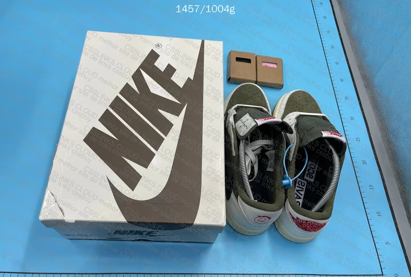Travis Scott Medium Olive 8