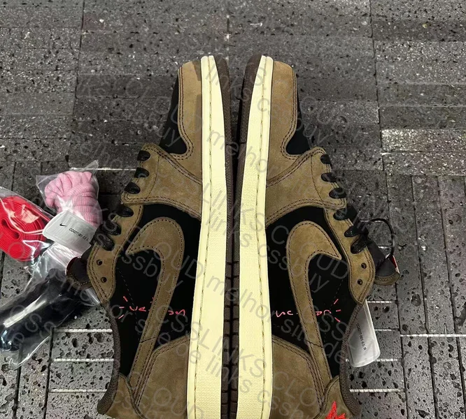 Travis Scott Mocha 6