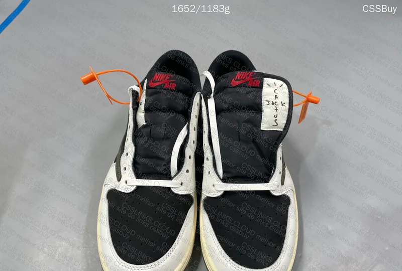 Travis Scott Olive (AJ1 Low) 2