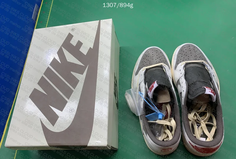 Travis scott reverse mocha 10