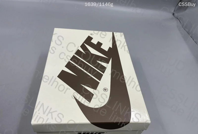 Travis Scott Reverse Mocha (ZOK)