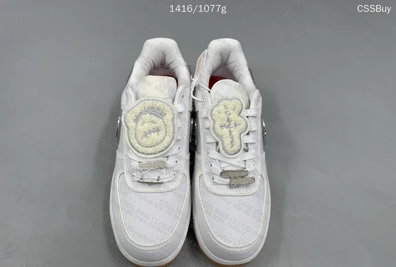 Travis Scott X Air Force 1 Low 3