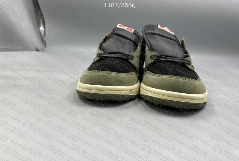 Travis Scott x Air Jordan 1 Black Olive 2