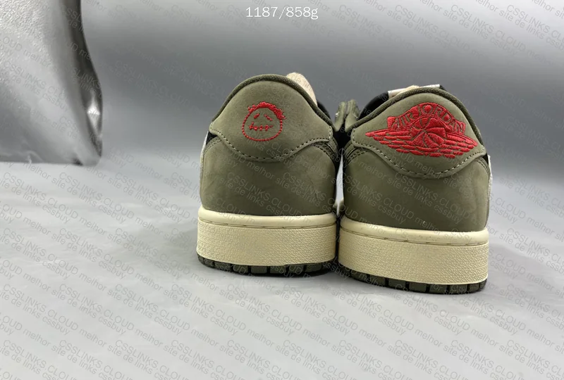 Travis Scott x Air Jordan 1 Black Olive 3