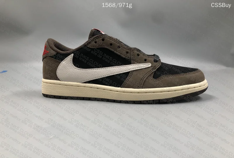 Travis Scott x Air Jordan 1 Dark Mocha 10