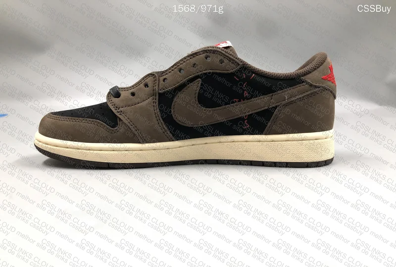Travis Scott x Air Jordan 1 Dark Mocha 9